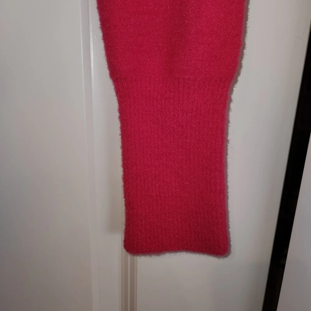 Free People Fuchsia Cropped Cowl Neck Sweater Size L Long Sleeves Ribbed Cuffs